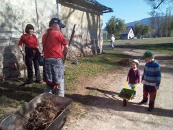 Jarní úklid kostela 21. 4. 2018